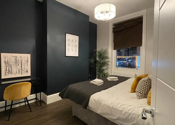 Brighton City Centre 2 Bed, Perfect Cosy Stylish Apartment, Close To Shops And Beach! Sleeps 6