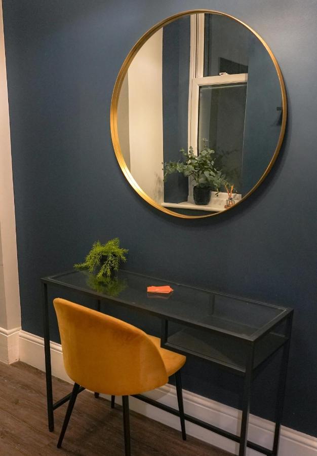 Apartment Centre 2 Bed, Perfect Cosy Stylish Apartment, Close To Shops And Beach! Sleeps 6 Brighton