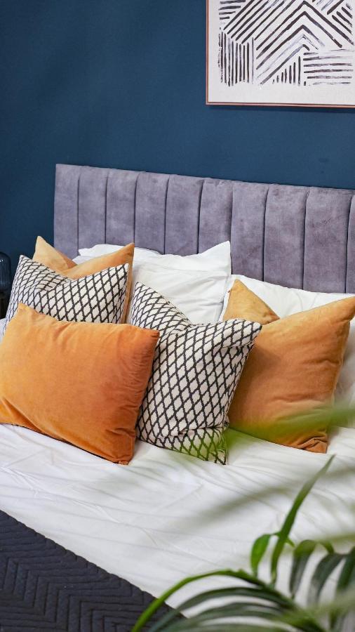 Apartment Centre 2 Bed, Perfect Cosy Stylish Apartment, Close To Shops And Beach! Sleeps 6